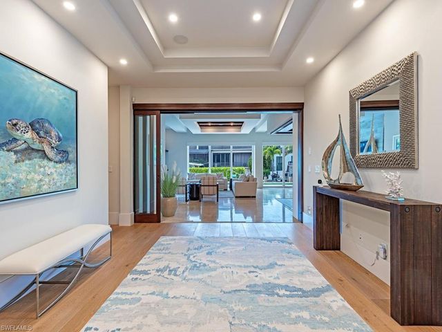 628 21st AVE S, Naples, FL 34102