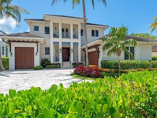 628 21st AVE S, Naples, FL 34102