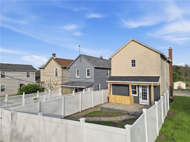 434 Lloyd Avenue, Latrobe, PA 15650