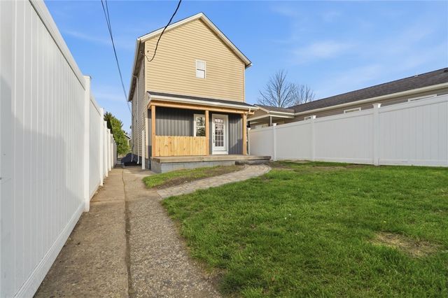 434 Lloyd Avenue, Latrobe, PA 15650