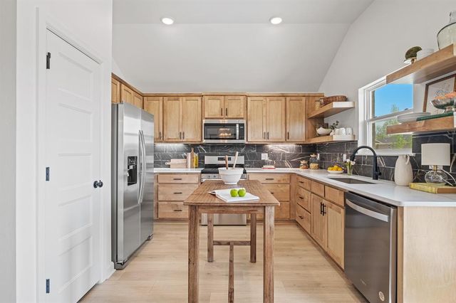 382 Rock Hollow Road, Harrah, OK 73045