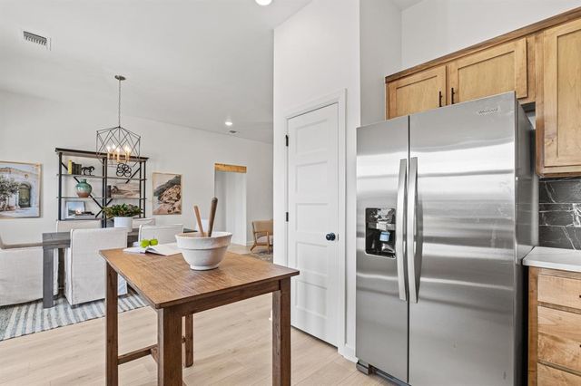 382 Rock Hollow Road, Harrah, OK 73045