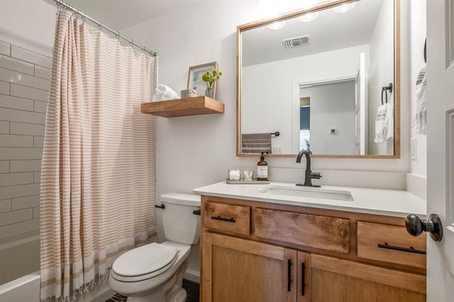 382 Rock Hollow Road, Harrah, OK 73045