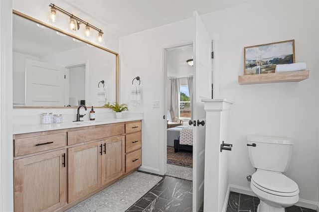 382 Rock Hollow Road, Harrah, OK 73045