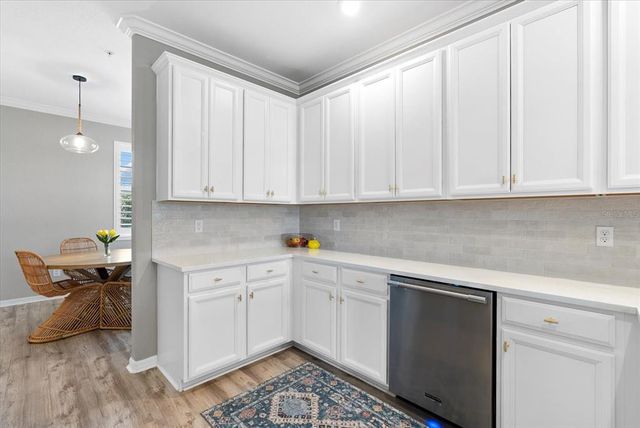 5836 WAKE FOREST RUN 102, Bradenton, FL 34211