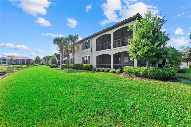 5836 WAKE FOREST RUN 102, Bradenton, FL 34211