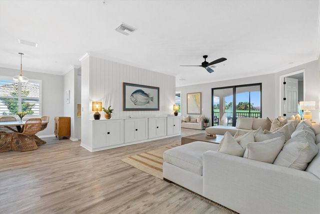 5836 WAKE FOREST RUN 102, Bradenton, FL 34211