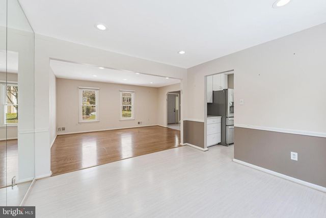 11433 BEECHGROVE LN, Potomac, MD 20854