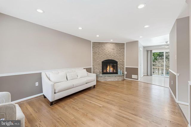 11433 BEECHGROVE LN, Potomac, MD 20854