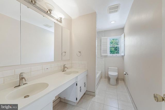 11433 BEECHGROVE LN, Potomac, MD 20854