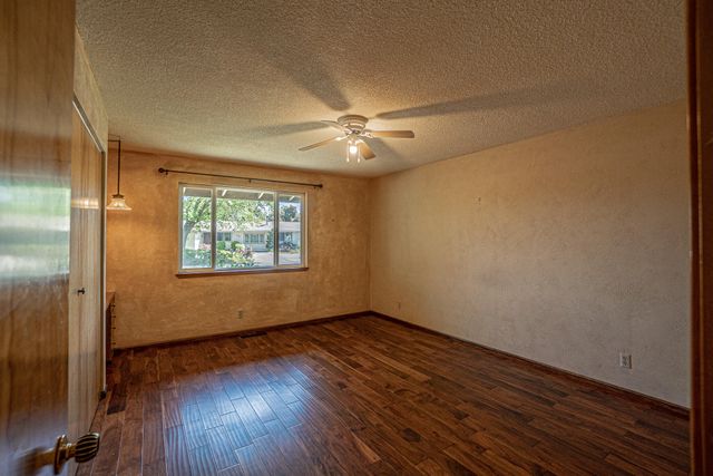 10 Donna Way, Central Point, OR 97502