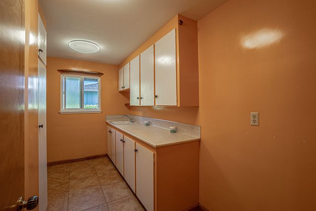 10 Donna Way, Central Point, OR 97502