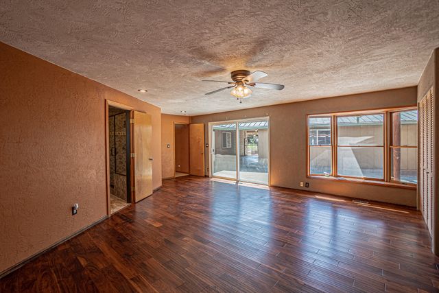 10 Donna Way, Central Point, OR 97502
