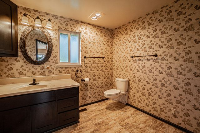10 Donna Way, Central Point, OR 97502