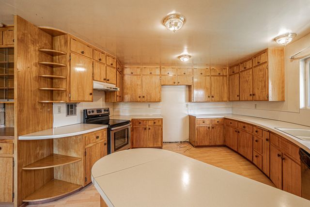10 Donna Way, Central Point, OR 97502