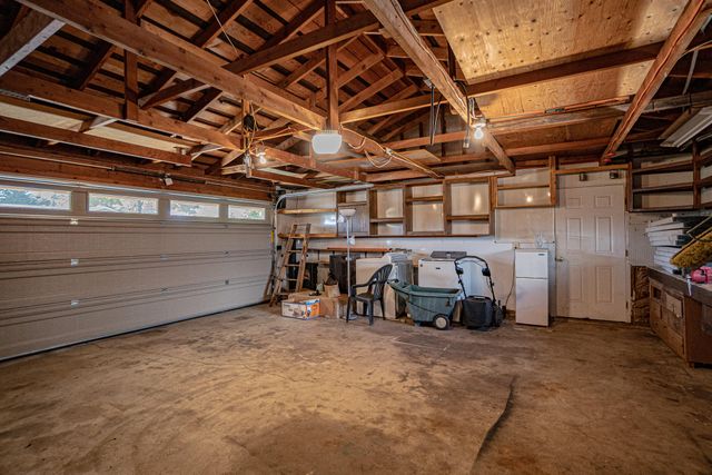 10 Donna Way, Central Point, OR 97502