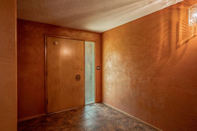10 Donna Way, Central Point, OR 97502