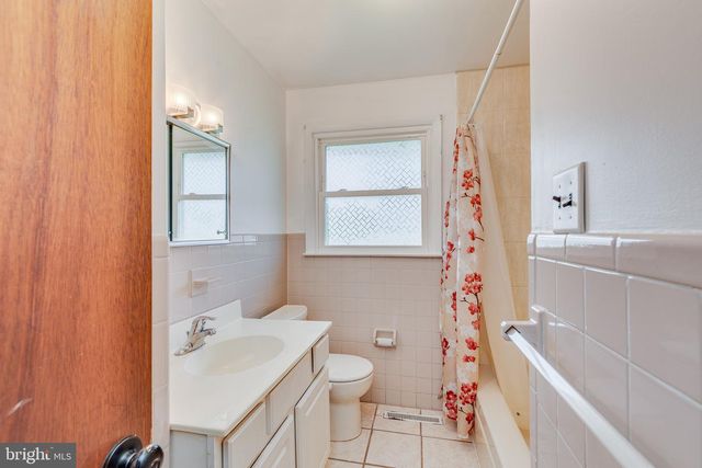 443 FLANDERS RD, Bellmawr, NJ 08031