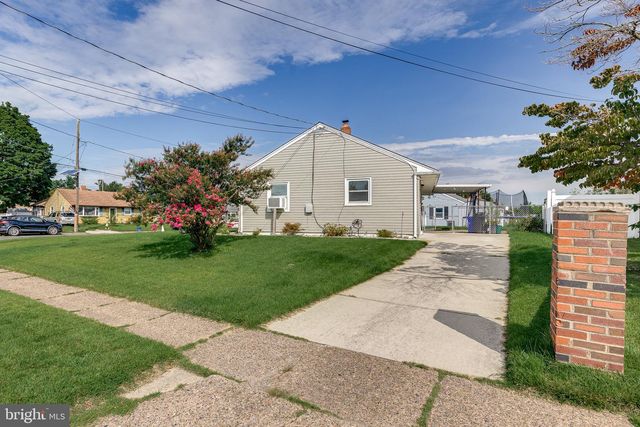 443 FLANDERS RD, Bellmawr, NJ 08031