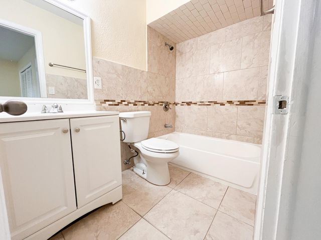 12419 Westhampton Circle, Wellington, FL 33414