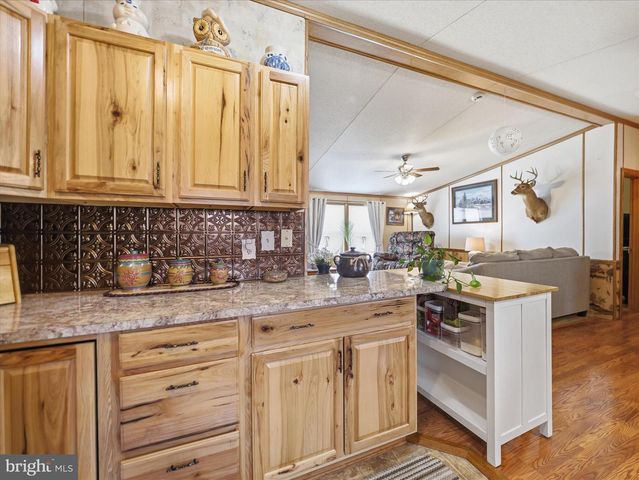 9595 GARLAND DR, Saint Thomas, PA 17252