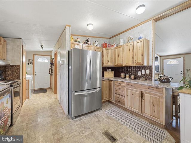 9595 GARLAND DR, Saint Thomas, PA 17252