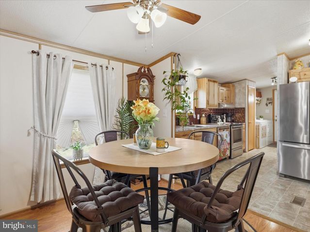 9595 GARLAND DR, Saint Thomas, PA 17252