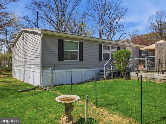 9595 GARLAND DR, Saint Thomas, PA 17252