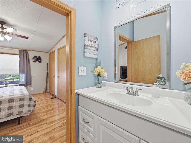 9595 GARLAND DR, Saint Thomas, PA 17252