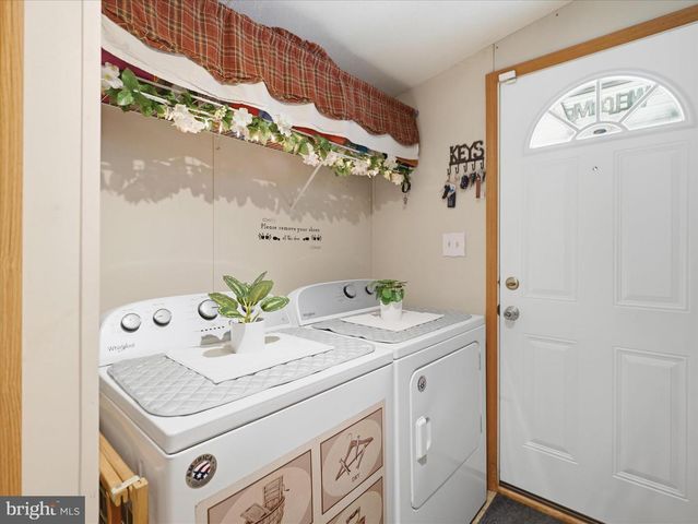 9595 GARLAND DR, Saint Thomas, PA 17252