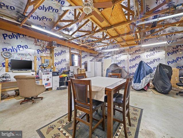 9595 GARLAND DR, Saint Thomas, PA 17252