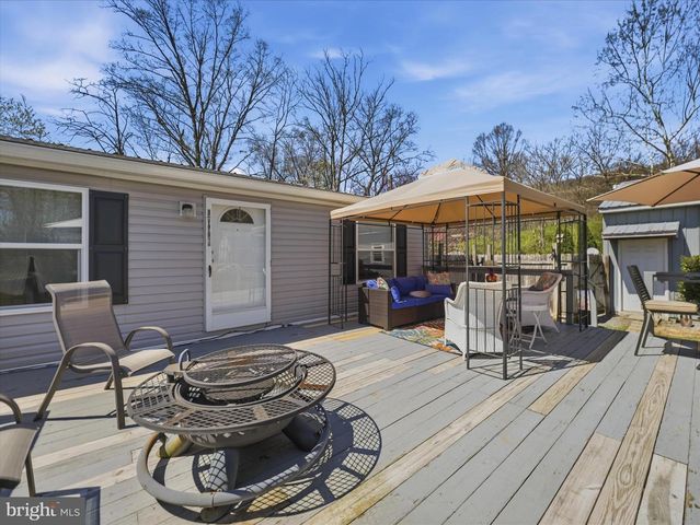 9595 GARLAND DR, Saint Thomas, PA 17252