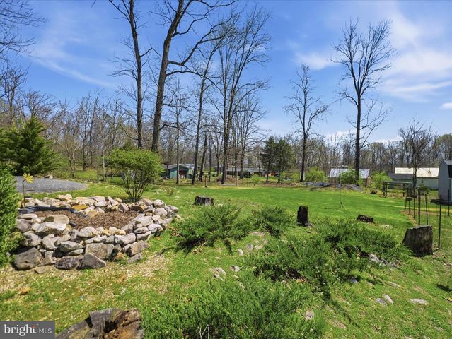 9595 GARLAND DR, Saint Thomas, PA 17252