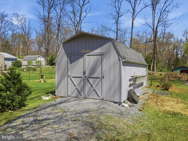 9595 GARLAND DR, Saint Thomas, PA 17252