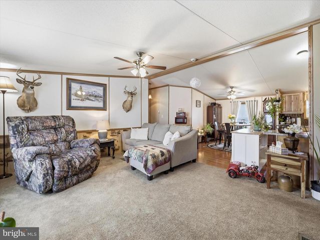 9595 GARLAND DR, Saint Thomas, PA 17252