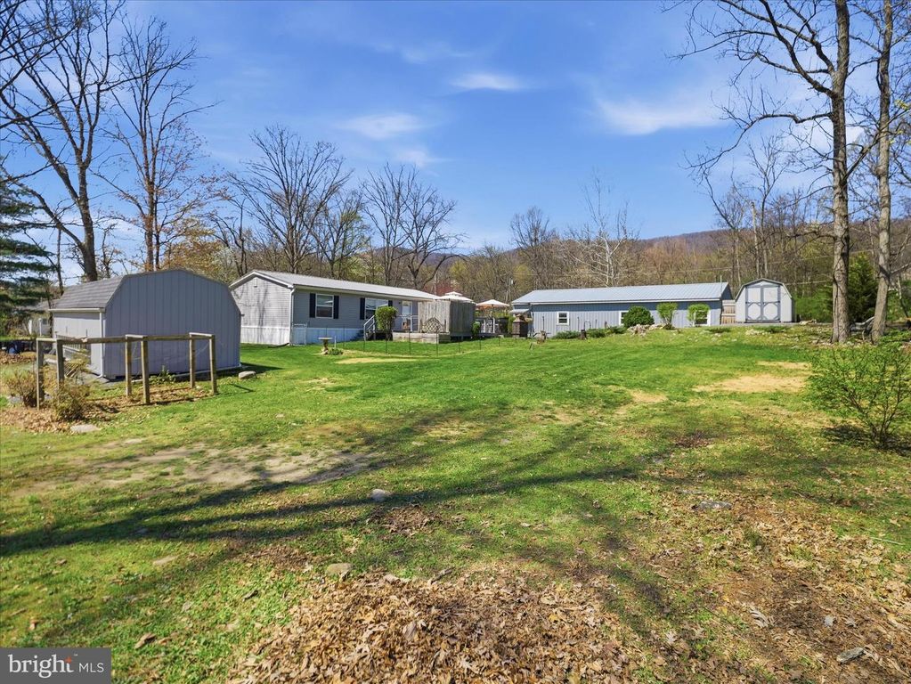 9595 GARLAND DR, Saint Thomas, PA 17252