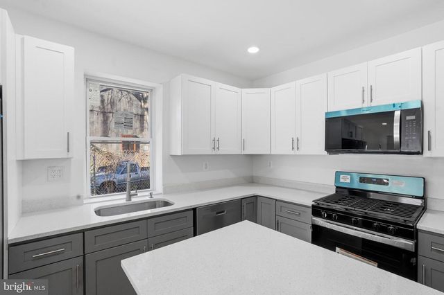 1281 JACKSON ST, Camden, NJ 08104