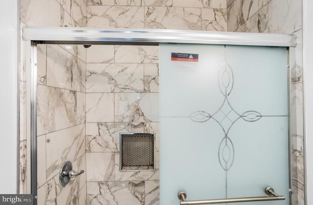 1281 JACKSON ST, Camden, NJ 08104