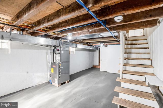 1281 JACKSON ST, Camden, NJ 08104