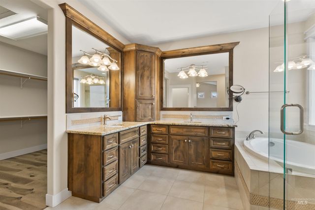 18018 N Streams Edge Way, Boise, ID 83714