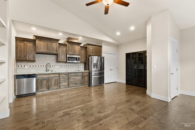 18018 N Streams Edge Way, Boise, ID 83714