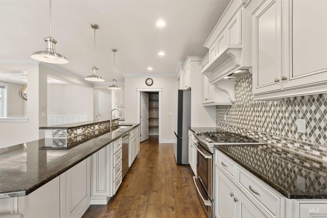 18018 N Streams Edge Way, Boise, ID 83714