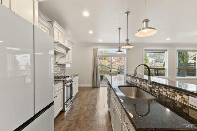 18018 N Streams Edge Way, Boise, ID 83714