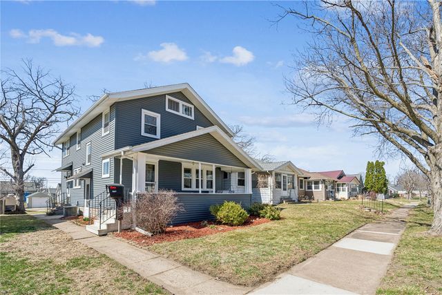 1047 Daniels Street NE, Cedar Rapids, IA 52402