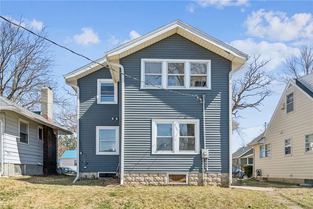 1047 Daniels Street NE, Cedar Rapids, IA 52402