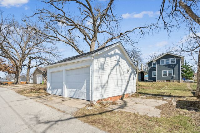 1047 Daniels Street NE, Cedar Rapids, IA 52402