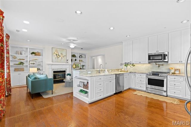 750 S Hanley Road 56, Clayton, MO 63105