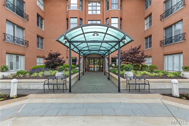 750 S Hanley Road 56, Clayton, MO 63105