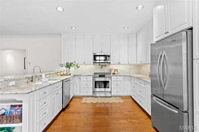 750 S Hanley Road 56, Clayton, MO 63105