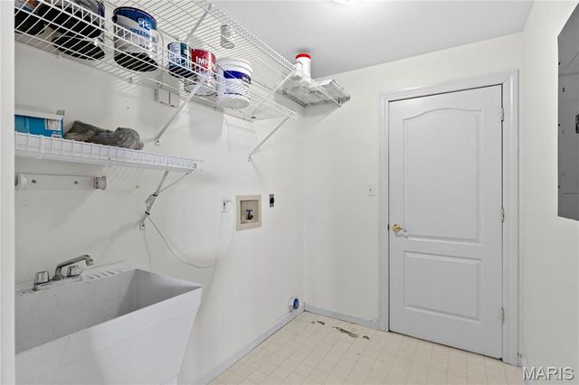 750 S Hanley Road 56, Clayton, MO 63105